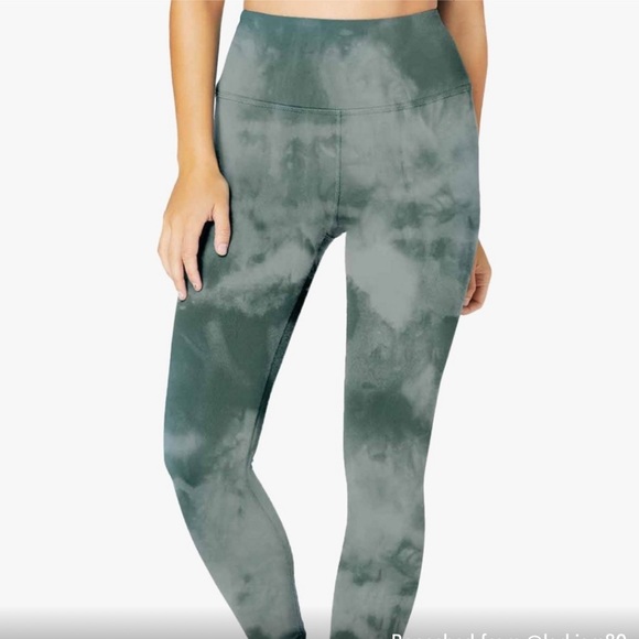 Beyond Yoga 7/8 High Rise Green Tie Dye Leggings Medium - Picture 1 of 3